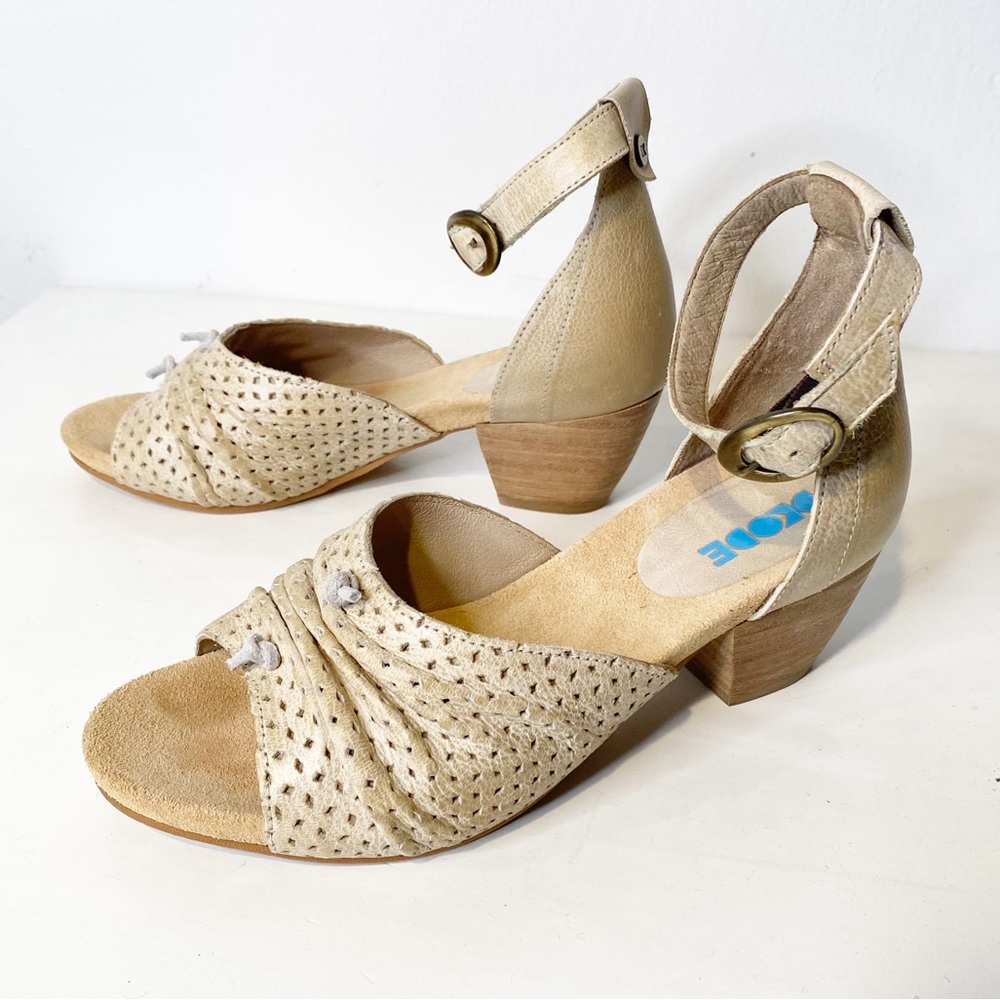Dkode | Sandler Block Heel Ankle Strap Sandal‎ Sz. 37